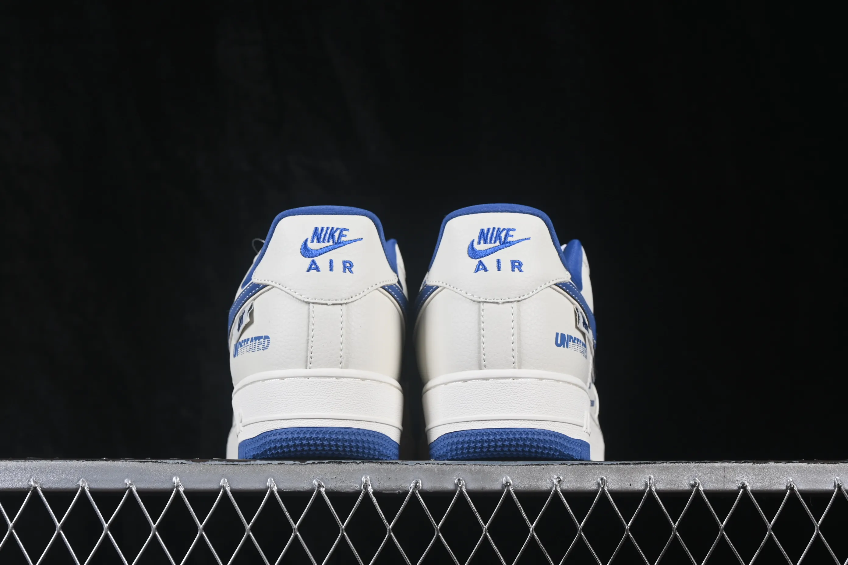 All categories Nk Air Force 1 Air Force series Nk Air Force 1 Low Air Force low-top Nike Air Force 1'07 Low Air Force 1 low-top casual sneakers DW8806-018